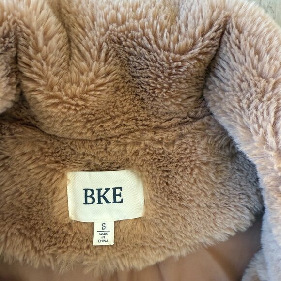 BKE Women's Small Furry Jacket - Picture 2 of 4